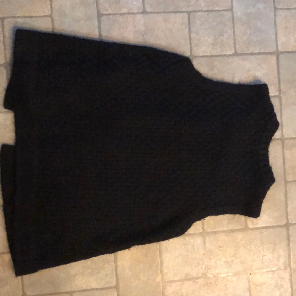 GREAT UC NEW DIRECTIONS Black sweater vest - Picture 2 of 3